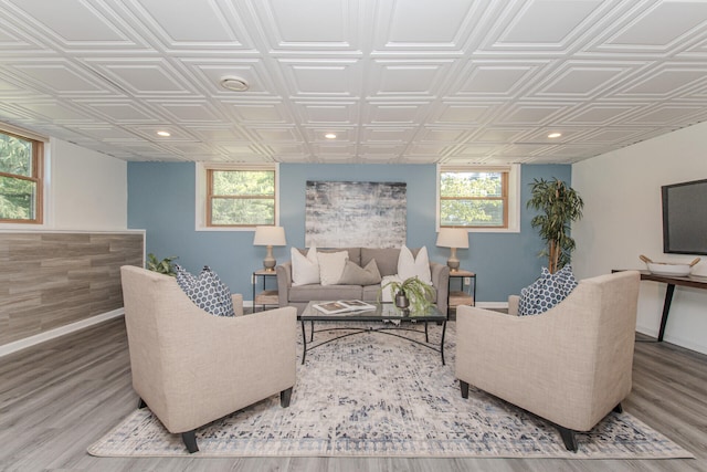 7532 Dell Rd, Saline, MI 48176 - living area featuring an ornate ceiling, plenty of natural light, wood finished floors, and recessed lighting