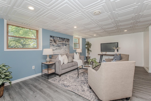 7532 Dell Rd, Saline, MI 48176 - living area featuring an ornate ceiling, recessed lighting, and wood finished floors