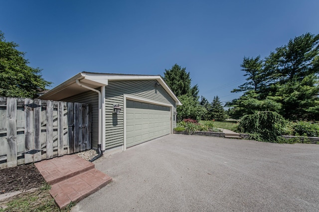7532 Dell Rd, Saline, MI 48176 - view of garage