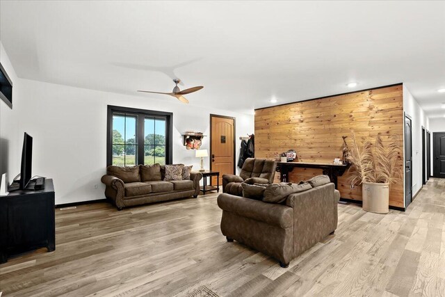 7499 Mathews Rd, Spring Arbor, MI 49283 - living area featuring light wood-style flooring, a ceiling fan, and recessed lighting