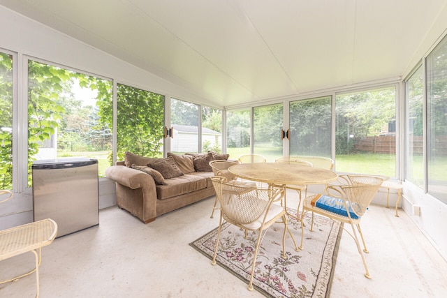 2707 Brandywine Dr, Ann Arbor, MI 48104 - sunroom with outdoor dining area