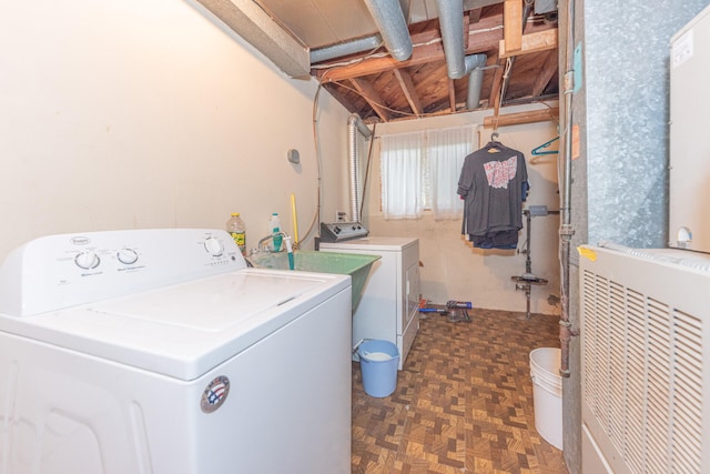 2707 Brandywine Dr, Ann Arbor, MI 48104 - washroom with washer and clothes dryer