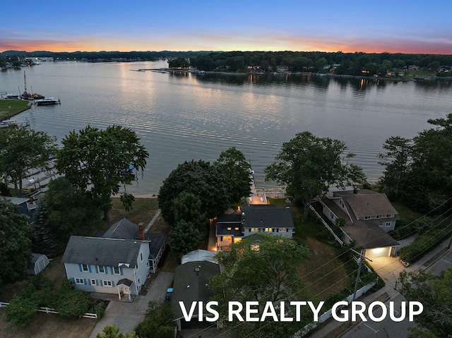 537 Buena Vista Dr, Spring Lake, MI 49456 - bird's eye view of a large body of water