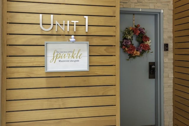 109 W Washington Ave Unit 1, Jackson, MI 49201 - photo 3