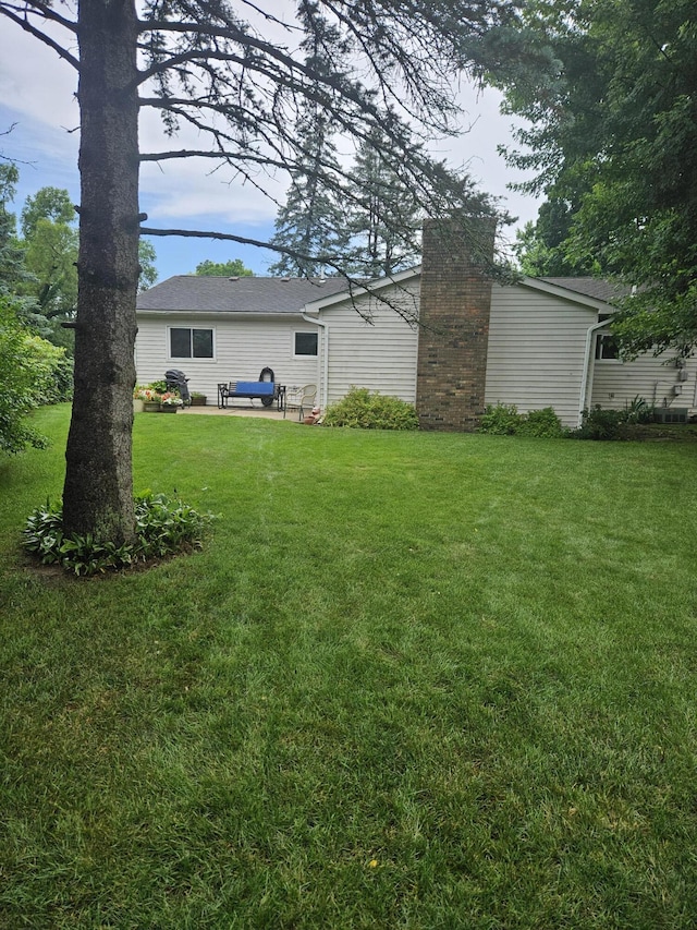4810 Grandview Dr, Ypsilanti, MI 48197 - view of green lawn