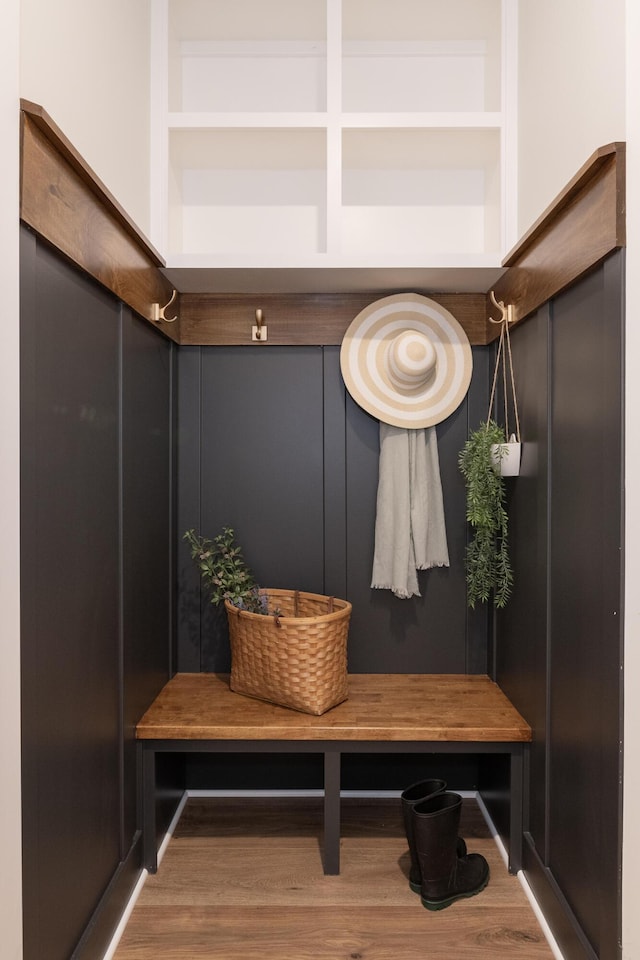 1717 Toscana St, Kalamazoo, MI 49009 - mudroom with wood finished floors