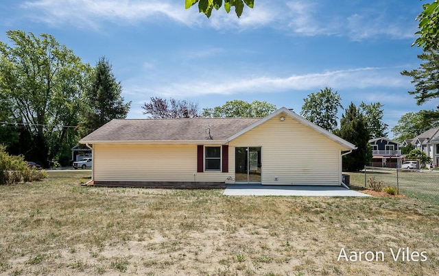 15721 Willows Dr, Spring Lake, MI 49456