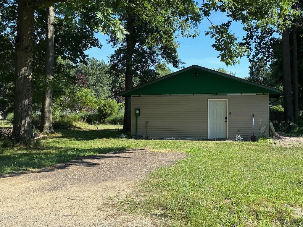 8598 Mayfair Ave, Union Pier, MI 49129