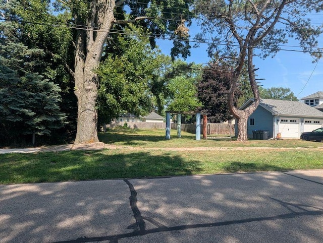 313 S Willard St, New Buffalo, MI 49117