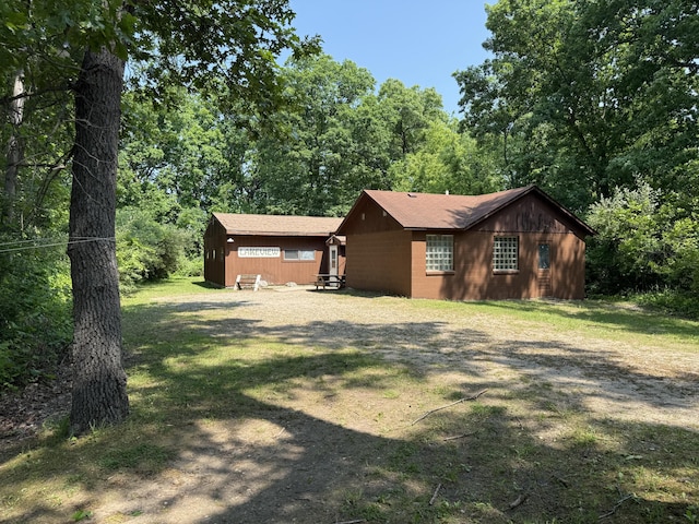 6458 Richardson Rd, Howell, MI 48843