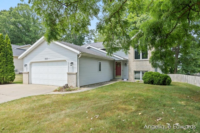 1563 Amberly Dr SE, Grand Rapids, MI 49508 - photo 1