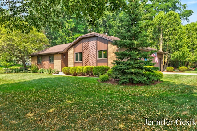 3479 Eastridge Ct NE, Grand Rapids, MI 49525 - photo 2