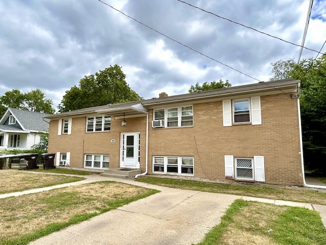 104 Wilbur St SE, Grand Rapids, MI 49548 - photo 1