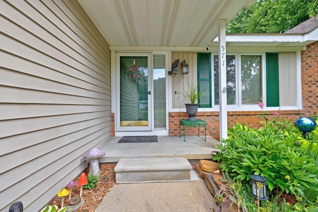 571 S Newman Rd, Lake Orion, MI 48362 - photo 4