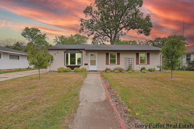 1456 Greenwich Rd, Muskegon, MI 49441 - photo 1