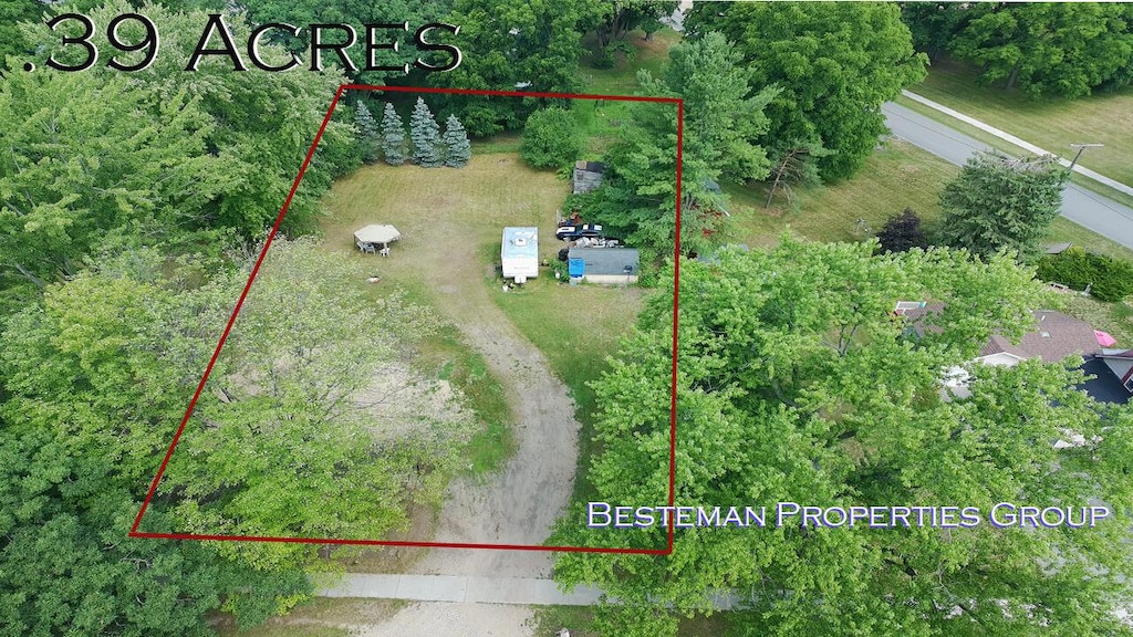 1305 E James St, White Cloud, MI 49349 - photo 3