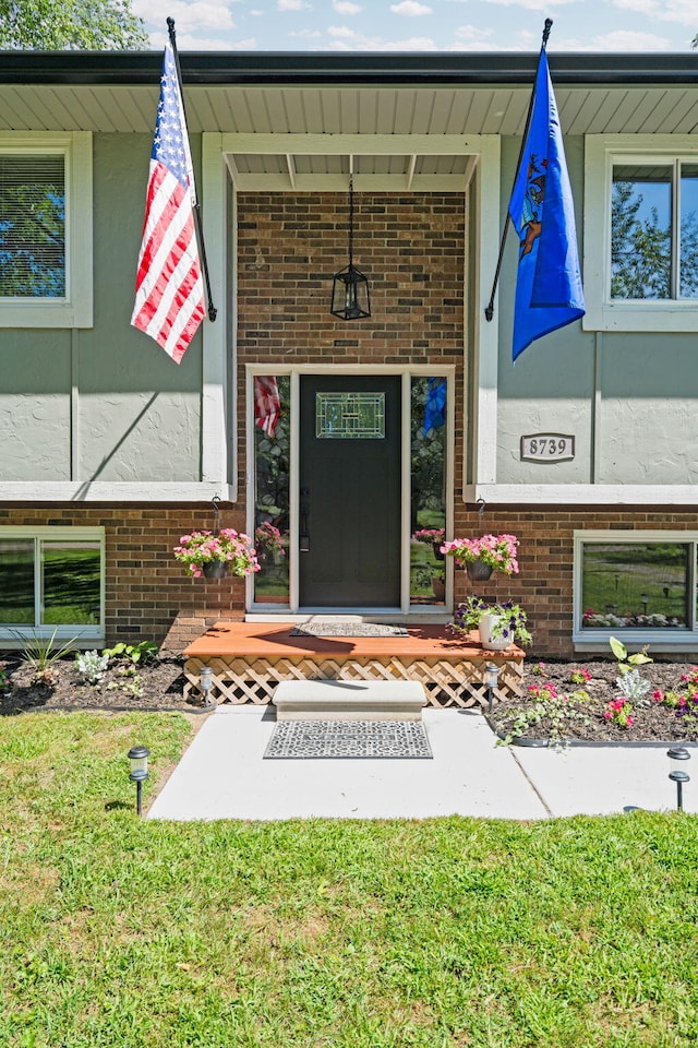 8739 Coyle Dr, Pinckney, MI 48169 - photo 2