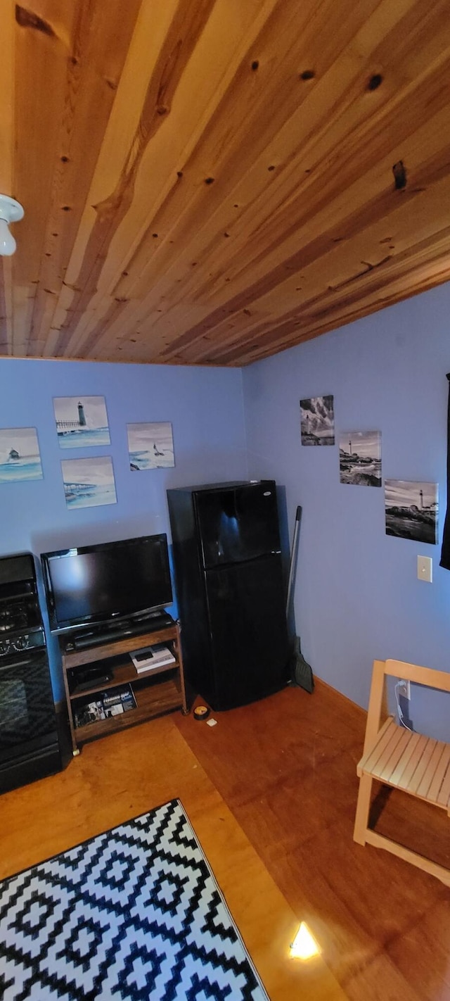 352 Cherokee Trl, Stanton, MI 48888 - photo 8