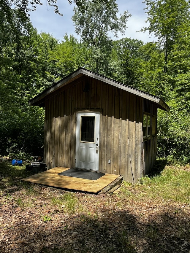 352 Cherokee Trl, Stanton, MI 48888 - photo 2
