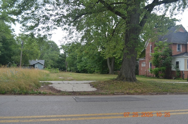 941 Colfax Ave, Benton Harbor, MI 49022 - photo 1