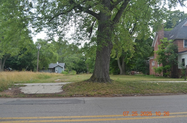 941 Colfax Ave, Benton Harbor, MI 49022 - photo 2