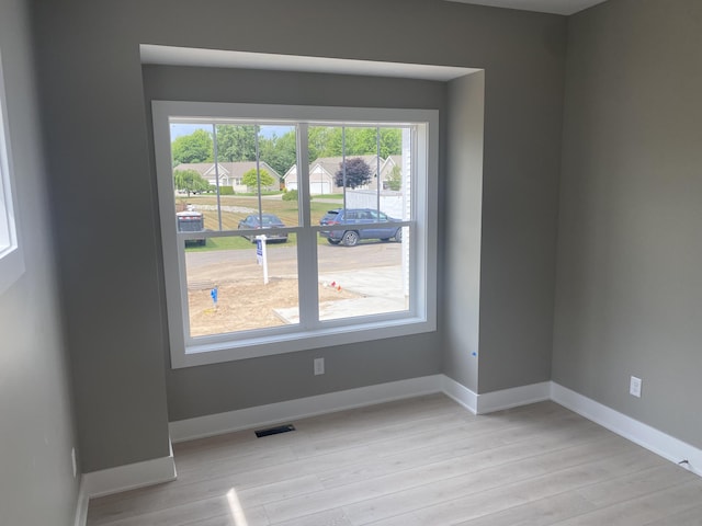7118 Kerrie Ln, Norton Shores, MI 49456 - photo 18