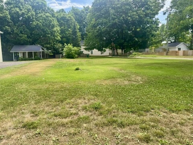 402 Spruce St, Vicksburg, MI 49097 - photo 1
