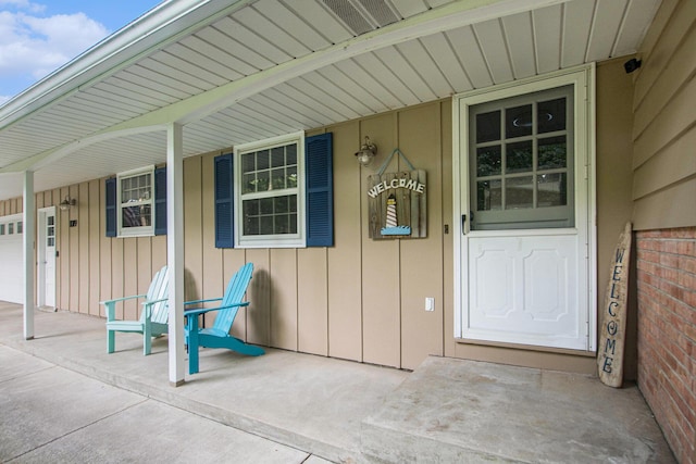 1019 S Baywood Dr, Holland, MI 49424 - photo 2