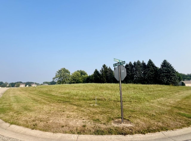 1740 Fox Ridge Trl, Saint Joseph, MI 49085 - photo 2
