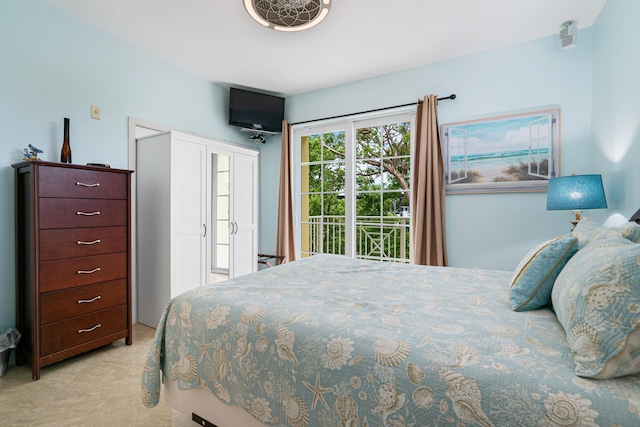97501 Overseas Hwy Unit 131, Key Largo, FL 33037 - bedroom with access to exterior