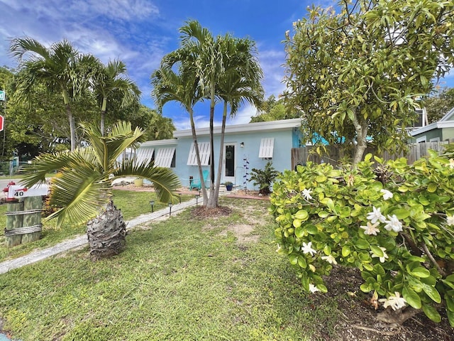 40 Pirates Dr, Key Largo, FL 33037 - view of front of property featuring stucco siding