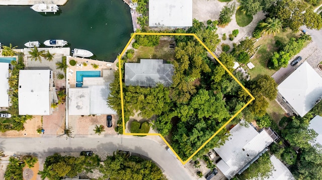 230 Apache St, Tavernier, FL 33070 - aerial view of property's location with property parcel outlined