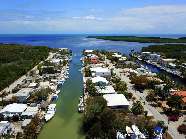8 S Exuma Rd, Key Largo, FL 33037