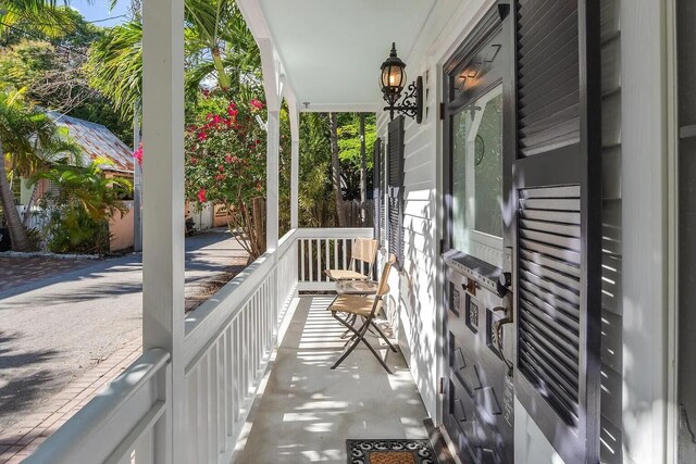 817 Terry Ln, Key West, FL 33040 - exterior space