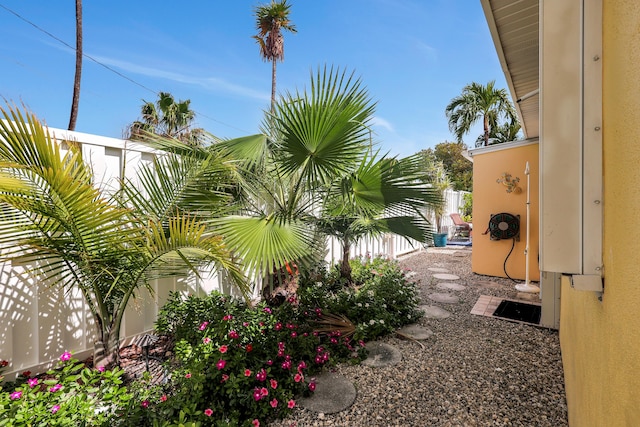 11554 5th Ave, Ocean, Marathon, FL 33050 - view of yard