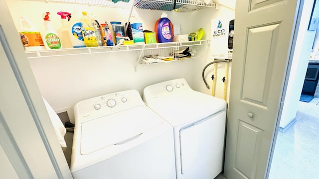 18 W Circle Dr, Saddle Bunch, FL 33040 - laundry room with washing machine and dryer