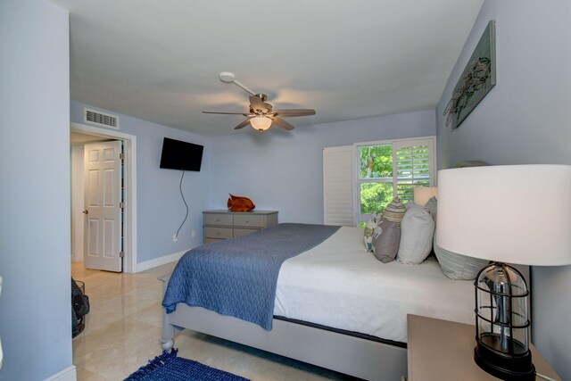 8302 Marina Villas Dr Unit 8302, Duck, FL 33050 - bedroom featuring ceiling fan