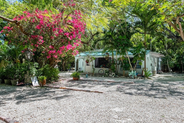 view of front of house