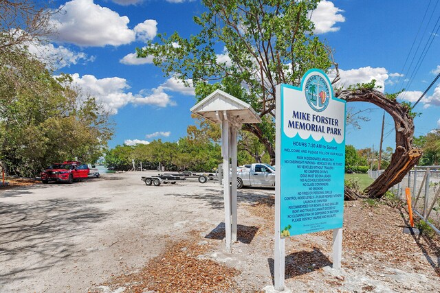 71 N Bay Harbor Dr, Key Largo, FL 33037 - exterior view
