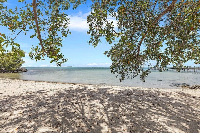 71 N Bay Harbor Dr, Key Largo, FL 33037 - water view with nearby beach