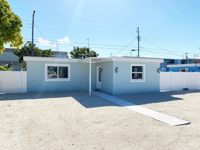 view of front facade