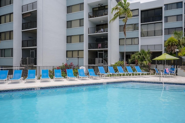 104350 Overseas Hwy Unit B205, Key Largo, FL 33037 - community pool with a patio area