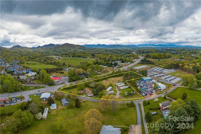 bird's eye view with a mountain view