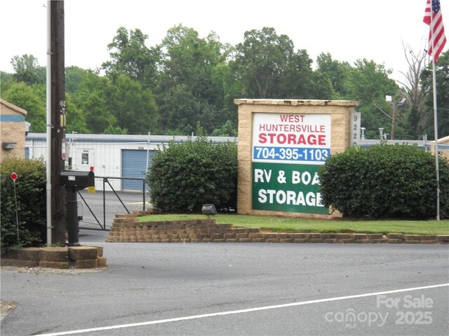 9003 Beatties Ford Rd, Huntersville, NC 28078