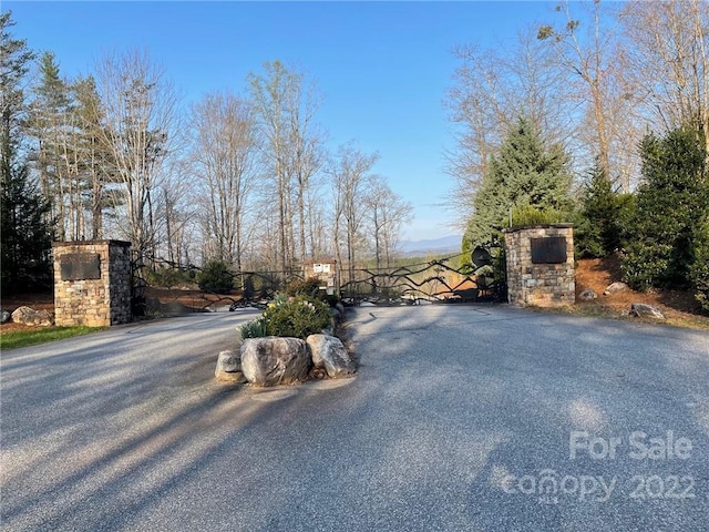 Listing photo 3 for 322 Bear Cliff Cir Lot # 55, Nebo NC 28761