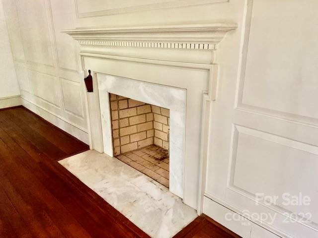 room details featuring hardwood / wood-style flooring