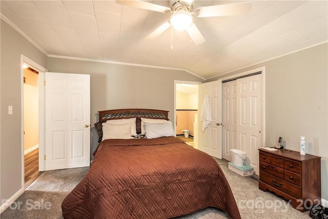 carpeted bedroom with ceiling fan and crown molding