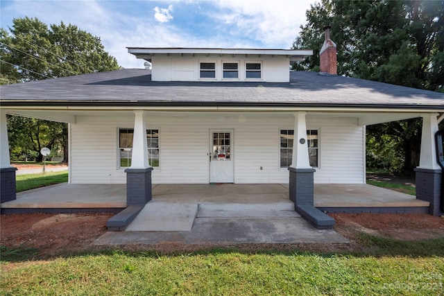 view of front of house with covered porch