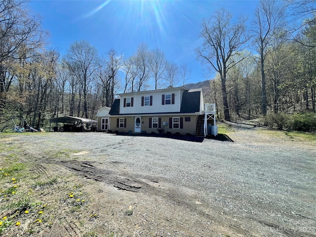 view of front property