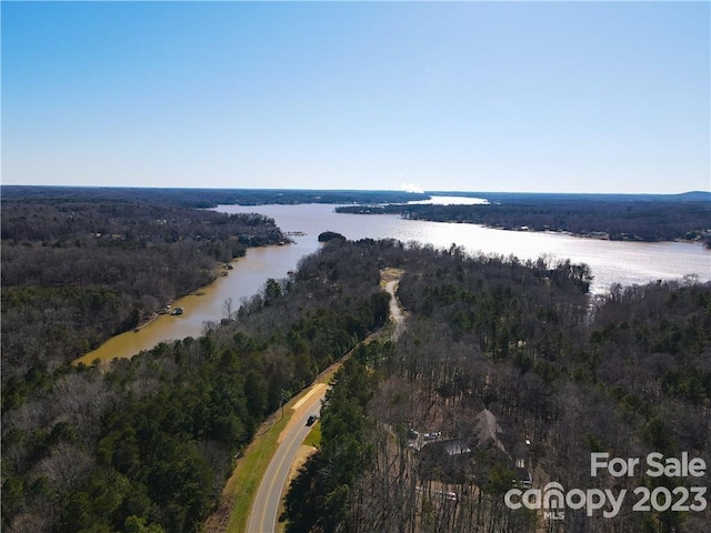 Listing photo 3 for 9026 Island Point Rd, Charlotte NC 28278